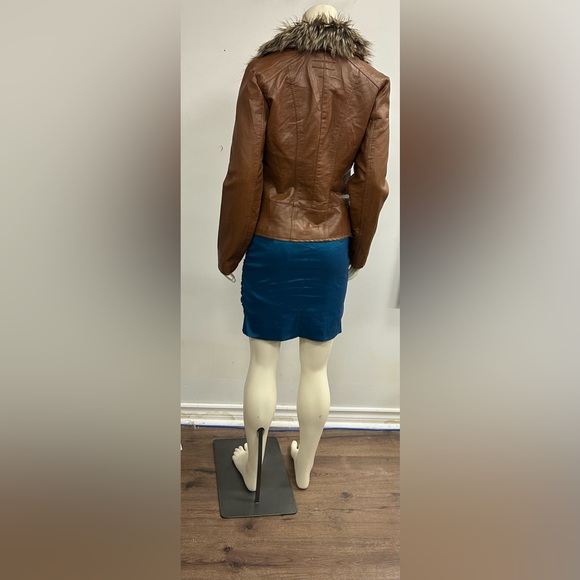 NEW LOOK FAUX LEATHER BROWN JACKET WITH REMOVABLE FAUX FUR COLLAR - Picture 5 of 10